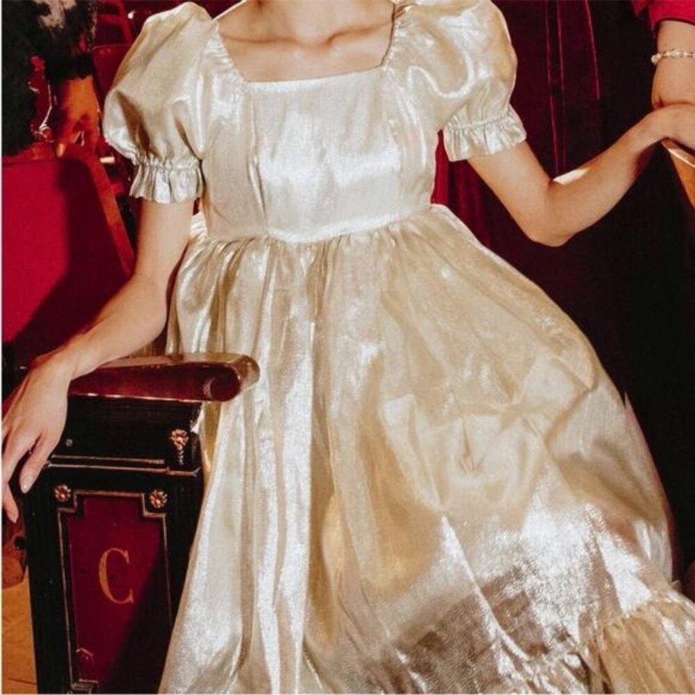 Ivy City Co Coco dress in gold never worn!!